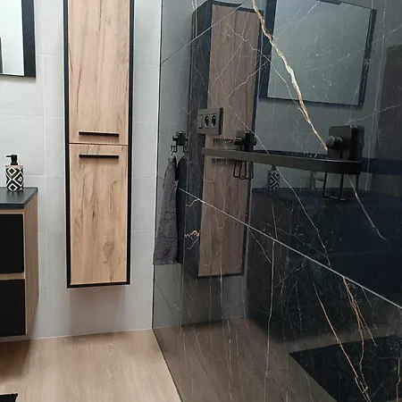 Le Apartment